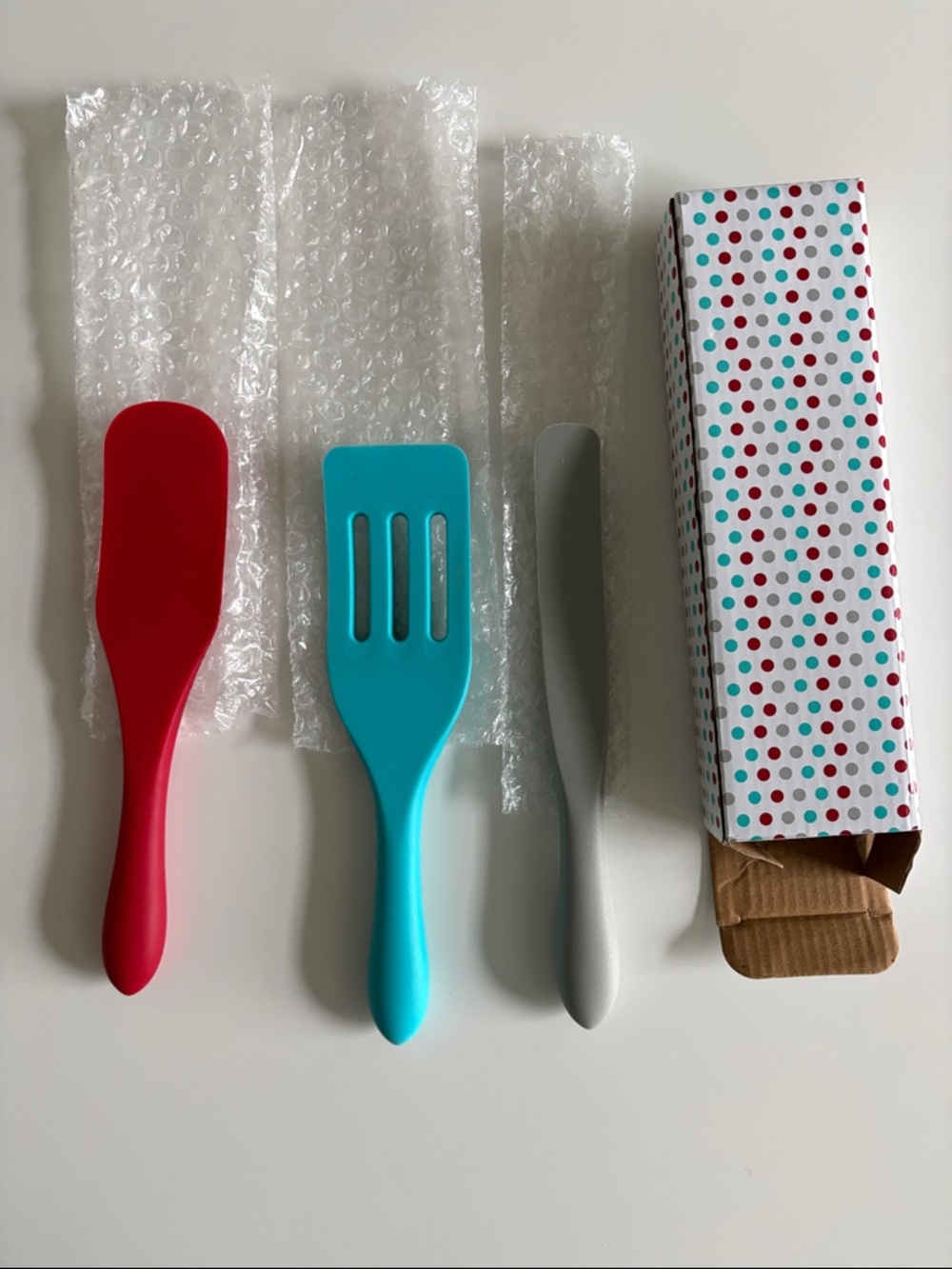 New in Box Mad Hungry 3-piece Silicone Spurtle Kitchen Utensil Set